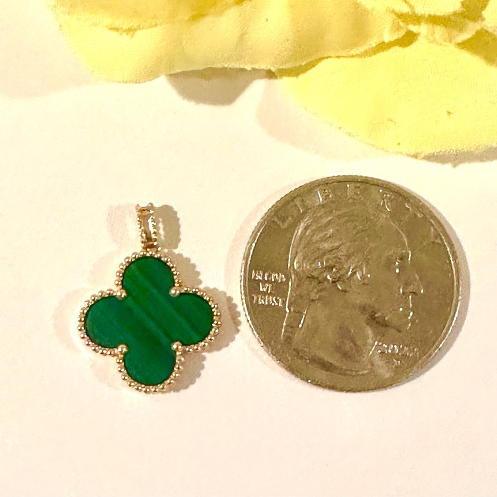 18K Clover Pendant